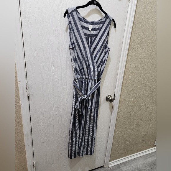 GAP Gray‎ Striped Wide Leg Cropped Sleeveless Jumpsuit Jumper Size Small - Picture 2 of 7